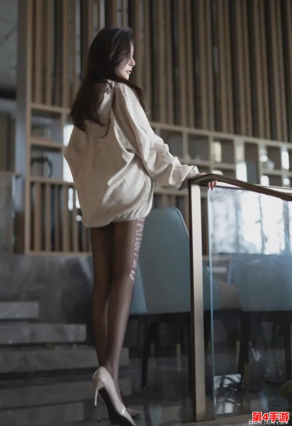 丝袜校花:优雅与性感的完美结合,校园里的时尚风潮引领者 丝袜校花:优雅与性感的完美结合,校园里的时尚风潮引领者