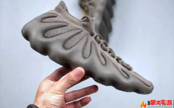 国产yeezy451横空出世,潮鞋界的"王者荣耀"即将开启新篇章 国产yeezy451横空出世,潮鞋界的"王者荣耀"即将开启新篇章