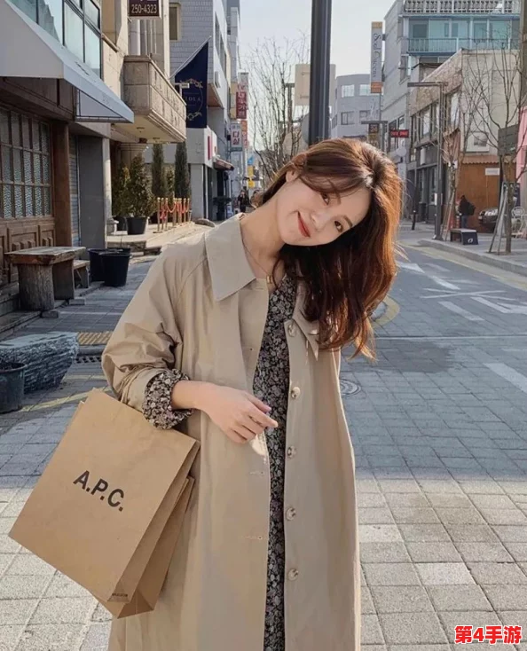 韩国刚满十八岁女生穿衣搭配：清新甜美风格让人眼前一亮
