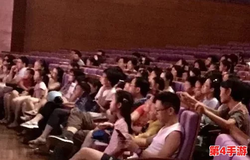 丰满岳乱妇DVD日本：网友热评9.5分，精彩剧情引发观众狂潮