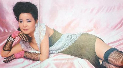 搡老女人老妇女老熟女o的故事背景:探讨人们对年长女性的偏见与社会角色的重新定位 搡老女人老妇女老熟女o的故事背景:探讨人们对年长女性的偏见与社会角色的重新定位