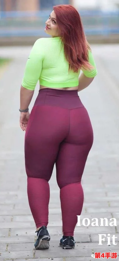 撒尿BBWBBWBBW毛黑：性感丰满女神大秀火辣身材诱惑无限
