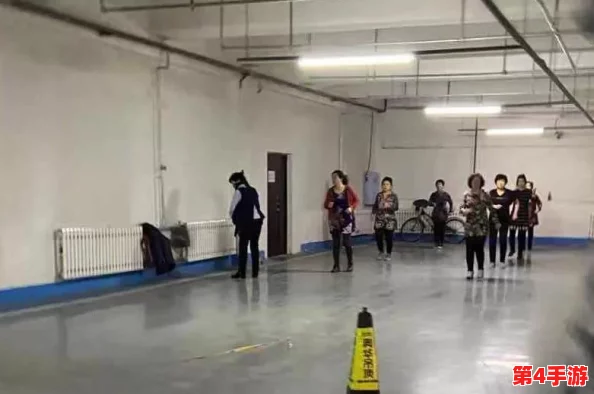 专找老阿姨的精神小伙儿:独具慧眼,耐心细致,深受好评 专找老阿姨的精神小伙儿:独具慧眼,耐心细致,深受好评