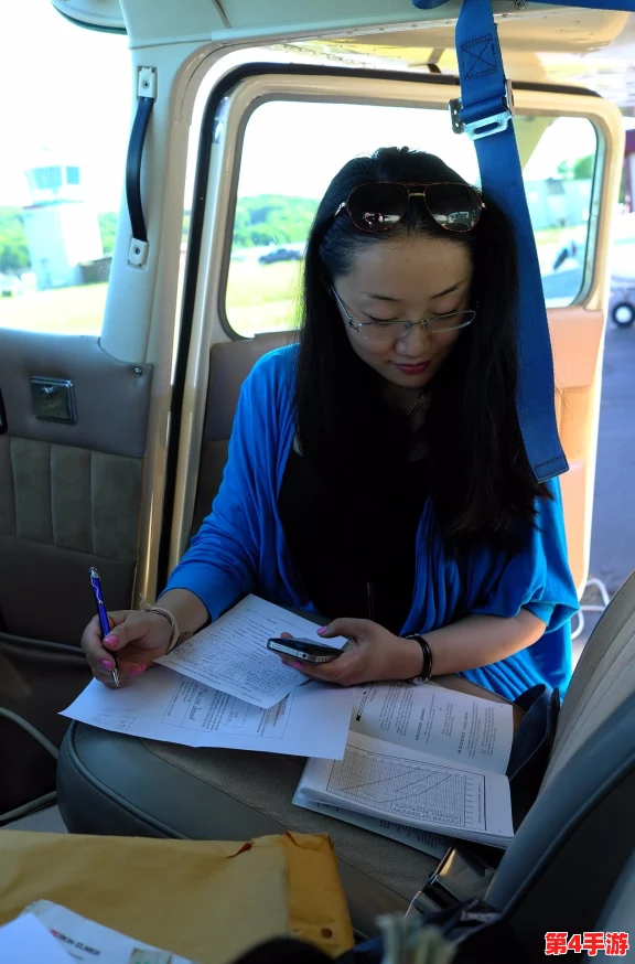 男子大巴进入女人的视频66m，网友热议：这是在挑战道德底线吗？怎么看待这种现象？