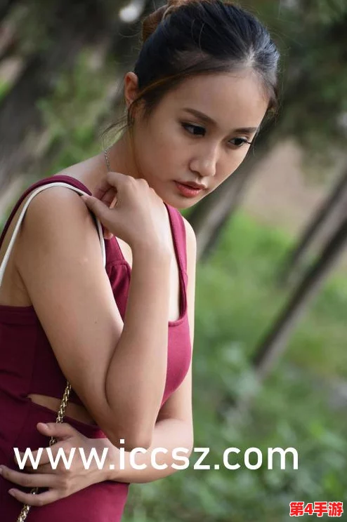 中学白丝校花：校园生活中的青春魅力与时尚风潮的完美结合