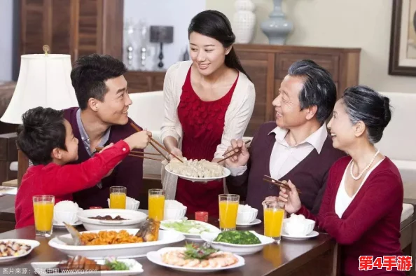 在家庭团聚的温馨氛围中，王芳与高飞携手共度美好时光，大团圆结3王芳高飞，展现了亲情与爱情的完美结合