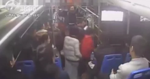 触手寄生公交车:网友热议“这是什么奇葩设定,真是脑洞大开!”引发众多讨论与想象力碰撞 触手寄生公交车:网友热议“这是什么奇葩设定,真是脑洞大开!”引发众多讨论与想象力碰撞