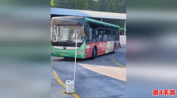 真人强1112分钟国产公交车,网友评论:这是什么神奇的公交车?难道是要开到外太空吗?真想体验一下! 真人强1112分钟国产公交车,网友评论:这是什么神奇的公交车?难道是要开到外太空吗?真想体验一下!