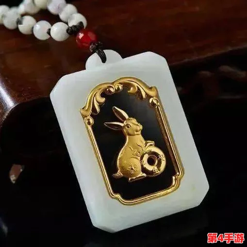 比较归龙潮长命锁与精致烛台的寓意与价值，哪个更添居家吉祥氛围？