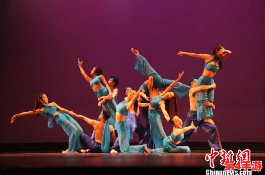 男女24式千乐网465期:全国各地舞者齐聚,共同展示传统与现代结合的魅力风采 男女24式千乐网465期:全国各地舞者齐聚,共同展示传统与现代结合的魅力风采