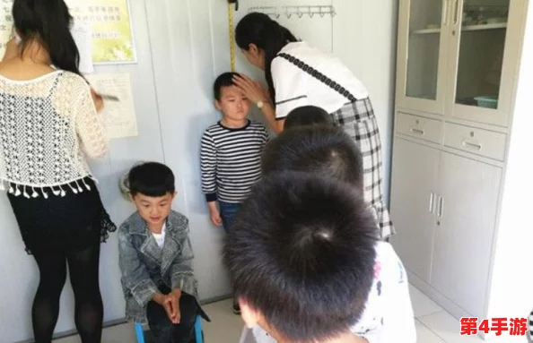 特别的体检小雨：全国范围内启动儿童健康检查活动，旨在提高青少年身体素质和健康意识