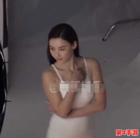张柏芝下面毛又多又密，近日她在社交媒体上分享了自己的健身日常，引发网友热议