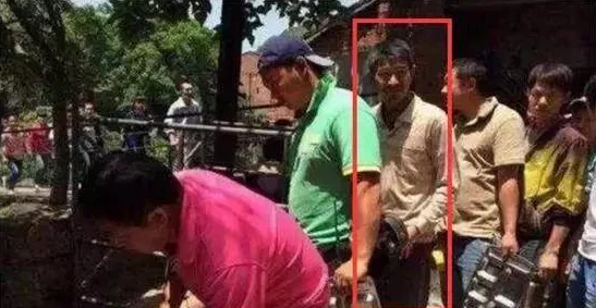 黑料不打烊-吃瓜曝光：某知名明星私生活再遭揭露，引发网友热议与讨论