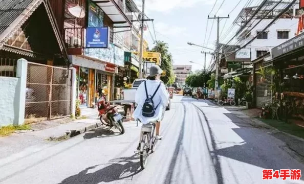 公交车诗晴:在城市的喧嚣中,如何找到那一丝宁静与美好? 公交车诗晴:在城市的喧嚣中,如何找到那一丝宁静与美好?