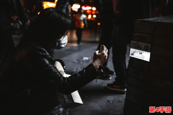 小天水电工印小天于越野外求生,成功利用自制工具解决了紧急用电问题,引发广泛关注 小天水电工印小天于越野外求生,成功利用自制工具解决了紧急用电问题,引发广泛关注