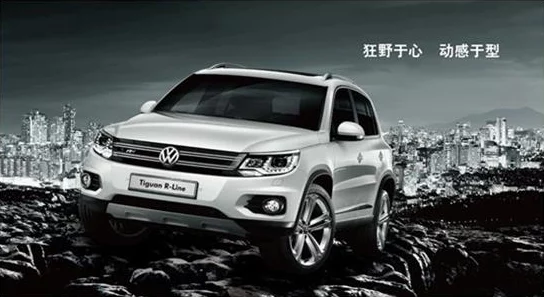 桃红色jeep官方主打进口，展现个性与时尚的完美结合，引领潮流新风尚，吸引年轻消费者的目光