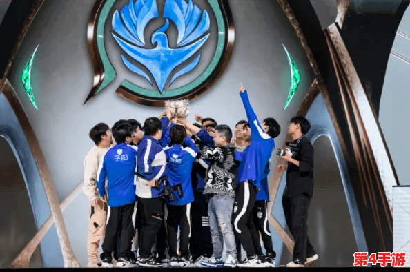 《王者荣耀》全新局内特效道具“星河游弋”震撼上线,武汉eStarPro战队专属福利来袭! 《王者荣耀》全新局内特效道具“星河游弋”震撼上线,武汉eStarPro战队专属福利来袭!
