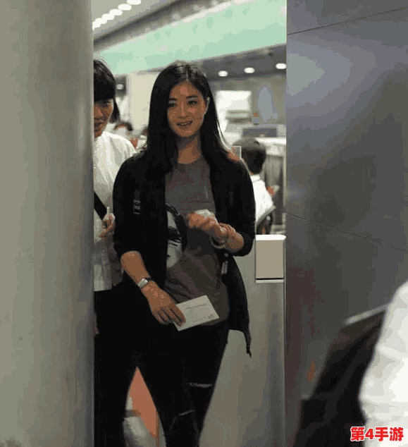 东北老阿姨叫的没谁了吗?她与年轻小伙子约会被拍,网友纷纷围观热议! 东北老阿姨叫的没谁了吗?她与年轻小伙子约会被拍,网友纷纷围观热议!
