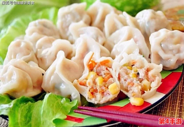 梁教授要稳住肉馅小水饺视频，竟然被传与知名美食博主秘密合作，背后故事引发热议！