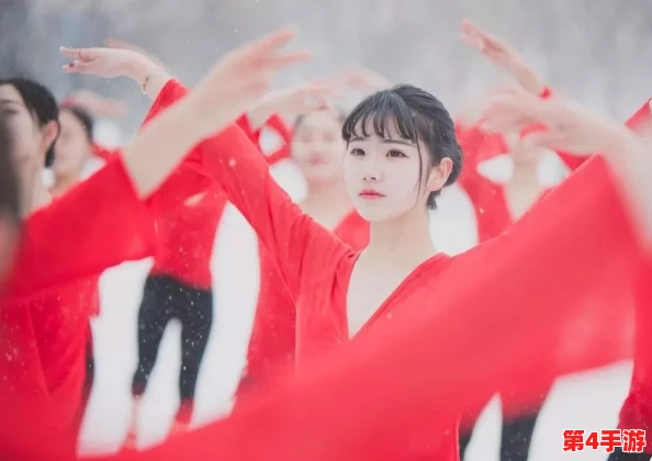 《绝地战场·魅力绽放》首届手游女神选拔赛，携手共赴荣耀之旅，将心动小姐姐领入你的世界！