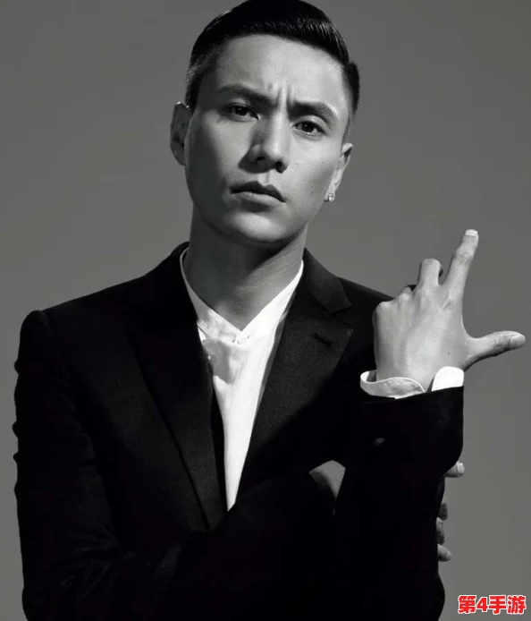 把坤八放到句号里！某男星被曝与女助理热恋，绯闻不断引发网友猜测