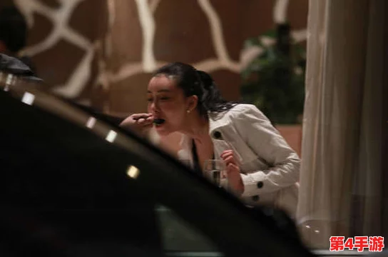 暗黑爆料在线观看免费播放:某知名明星被拍到深夜约会神秘人士,疑似恋情曝光引发热议! 暗黑爆料在线观看免费播放:某知名明星被拍到深夜约会神秘人士,疑似恋情曝光引发热议!