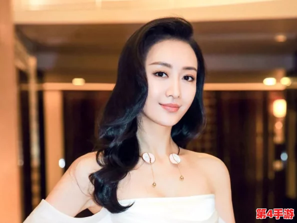 高清不卡：某知名导演被曝与女演员秘密恋情，背后真相引发网友热议！