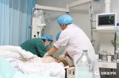 趴着量体温打针陆沉，医院新规实施后患者反应不一，引发社会关注与讨论