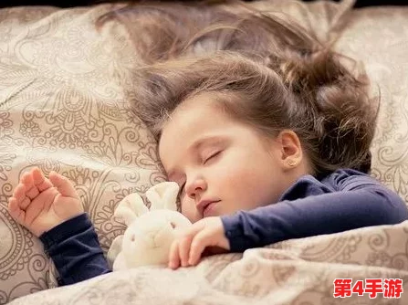 陪读装睡让他滑进去了:一位家长在陪读期间假装入睡,没想到却意外目睹了孩子与同学之间的亲密互动,引发了一系列思考 陪读装睡让他滑进去了:一位家长在陪读期间假装入睡,没想到却意外目睹了孩子与同学之间的亲密互动,引发了一系列思考