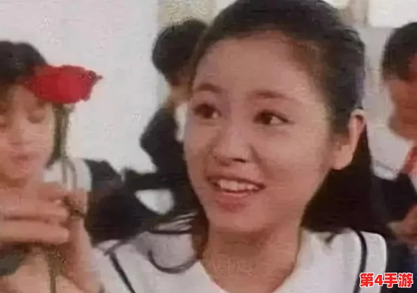 白丝校花 扒开美腿甜美,这个标题描绘了一位身穿白色丝袜的校园美女,展现出她优雅迷人的姿态和青春活力,令人心动不已 白丝校花 扒开美腿甜美,这个标题描绘了一位身穿白色丝袜的校园美女,展现出她优雅迷人的姿态和青春活力,令人心动不已