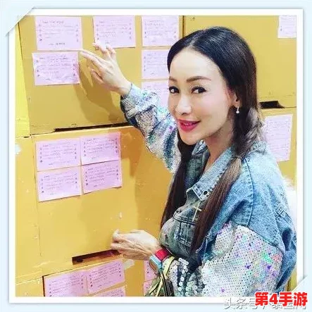 女仆扒开跪着让客人玩蘑菇,这是一种特殊的角色扮演活动,展现了独特的服务文化和互动体验 女仆扒开跪着让客人玩蘑菇,这是一种特殊的角色扮演活动,展现了独特的服务文化和互动体验