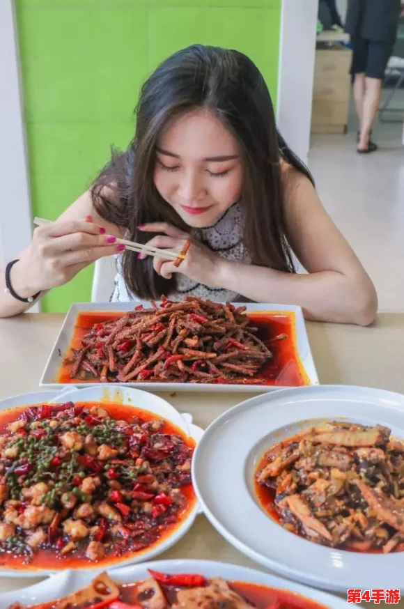 麻酥酥喷水：一种独特的美食体验，结合了麻辣与清爽的口感，让人欲罢不能，带来全新的味觉享受