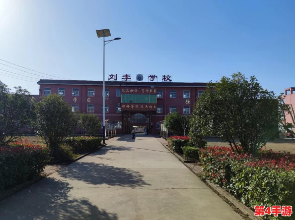 王者荣耀女英雄小内没有小爱心，这意味着她在游戏中可能缺乏某种情感表达或与其他角色的互动深度