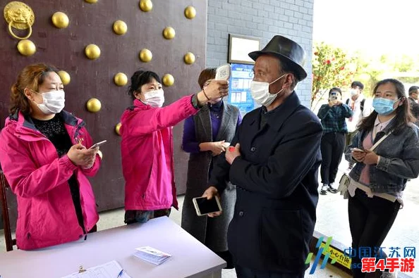 已满十八周岁已带好纸巾上高速，竟然被路边的神秘车队围堵，背后真相让人震惊！