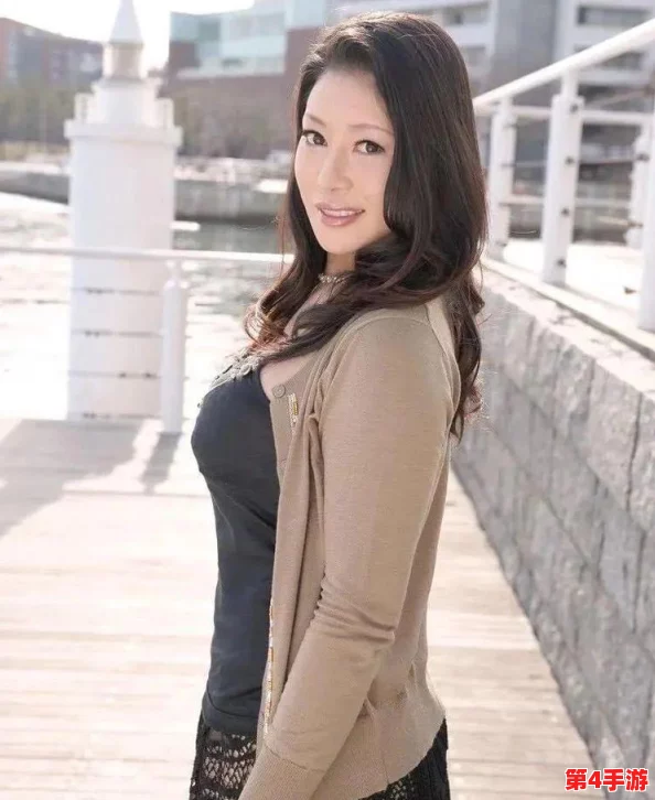 北岛玲：细腻的情感与深刻的思考，众多用户评价她的作品令人难以忘怀