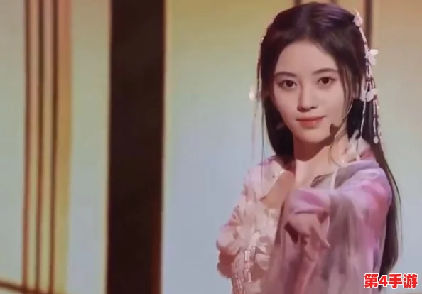 鞠婧祎被C到高潮下不了床，网友热议其演技与角色塑造的深度分析及影响力探讨