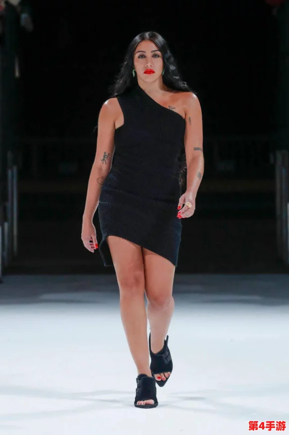 老熟女浓毛BBwBBwBBw：探讨成熟女性在现代社会中的自信与魅力表现及其对美的多元理解